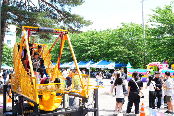 기독교대한감리회 동해교회(담임 이상수목사)가 지난 17일 동해시 어린이들을 위한 '어린이 대축제'를 개최했다. 동해교회 제공