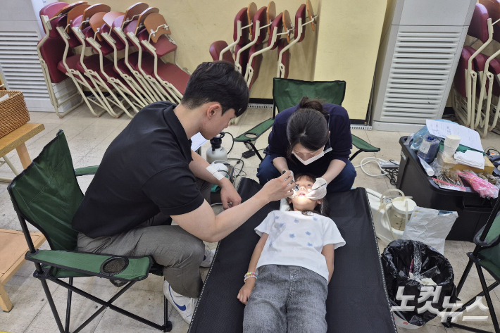 포항의료돌봄지원단은 17일 선린애육원에서 '5월 찾아가는 의료봉사'를 펼쳤다. 유상원 아나운서