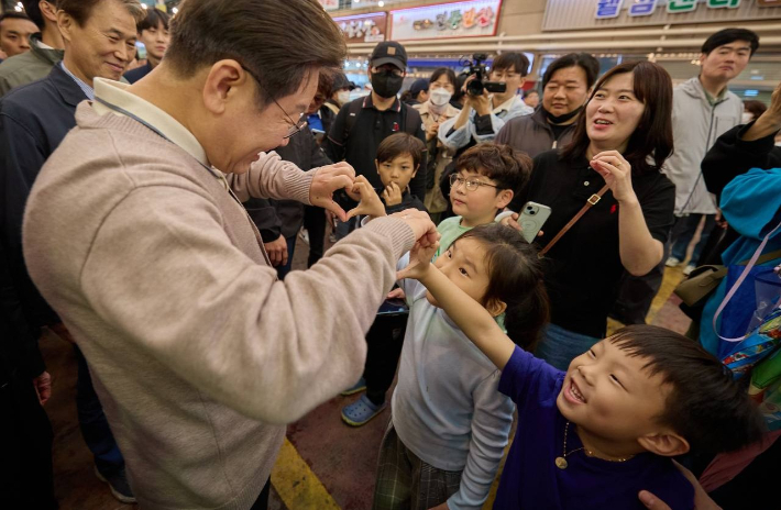 "경북 재도약 청사진" 이재명 후보, 경북 시·군 대선공약 제시