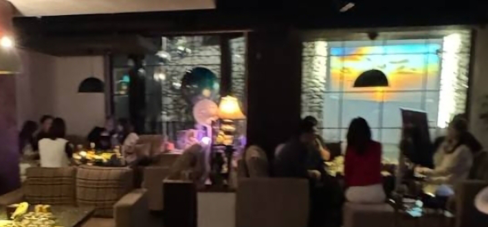 더불어민주당이 서울중앙지법 지귀연 판사가 방문한 서울 강남의 룸살롱이라고 주장하는 업장 내부 사진. 더불어민주당 제공