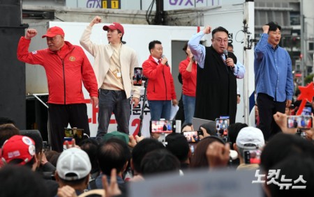 김문수 지지호소하는 김흥국-이혁재