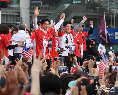 안철수 손잡은 김문수