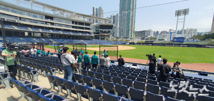 현장 점검이 진행되고 있는 창원NC파크. 이상현 기자