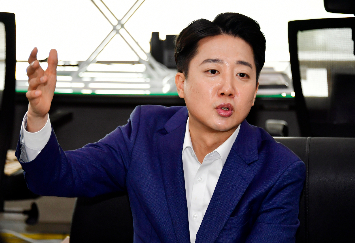 이준석, 국힘의 '배우자 토론 제안'에 "아무 말 대잔치"