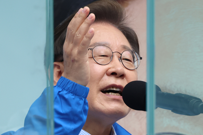 李 "근로감독관 '노동경찰'로…중대법은 국힘도 합의한 법"