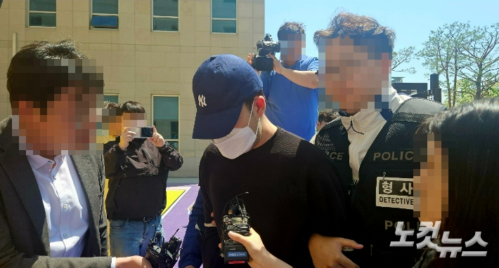 학교 안팎서 무차별 흉기 난동 고교생 구속기소