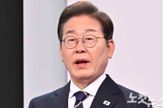 이재명 더불어민주당 대선후보가 지난 18일 서울 마포구 SBS프리즘타워에서 열린 중앙선거방송토론위원회 주관 제21대 대통령선거 후보자토론회에서 발언하고 있다. 국회사진취재단