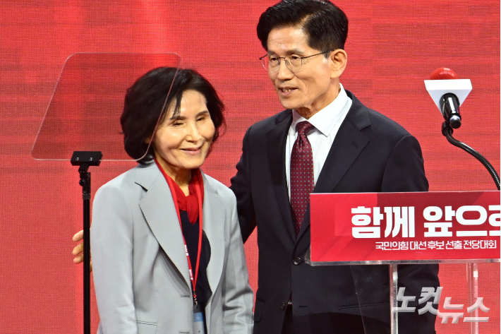 [단독]설난영 "영부인 지금까지 논란있어…누군지 짚어봐야"