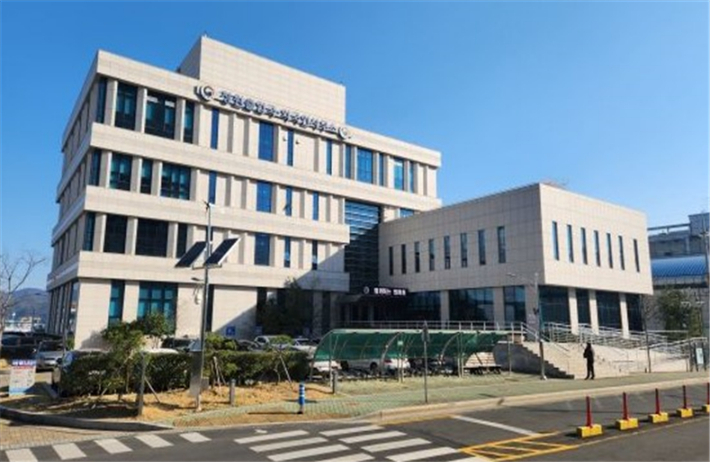 세계인의 날에 경남 이주민 68명 우리 국민 됐다