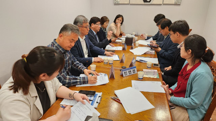 "세대가 함께 배우는 학교" 강원교육청, 선배시민과 손잡다