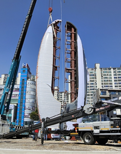 영일대 해수욕장 빛의 시계탑 조성 현장. 포항시 제공