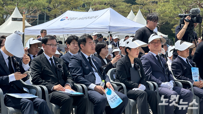 이정선 광주시교육감 예정에 없던 5·18 추모사 왜?