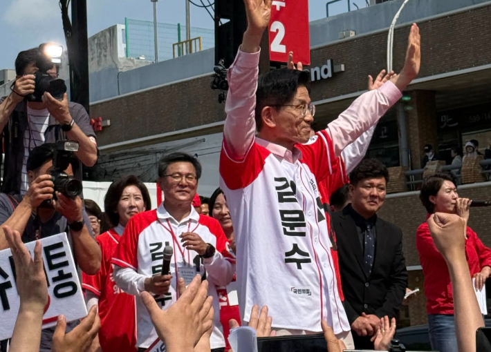 김문수 캠프, 부산발 유세 체계 정비…유세 기어 올린다