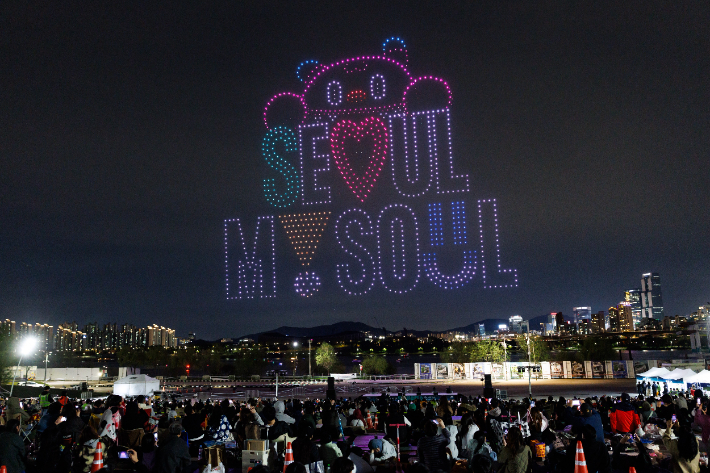 올해 1회차 한강 드론 공연 사진. 서울시 제공