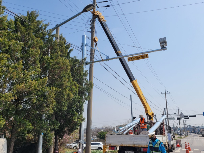 익산시가 CCTV를 설치하고 있다. 익산시 제공