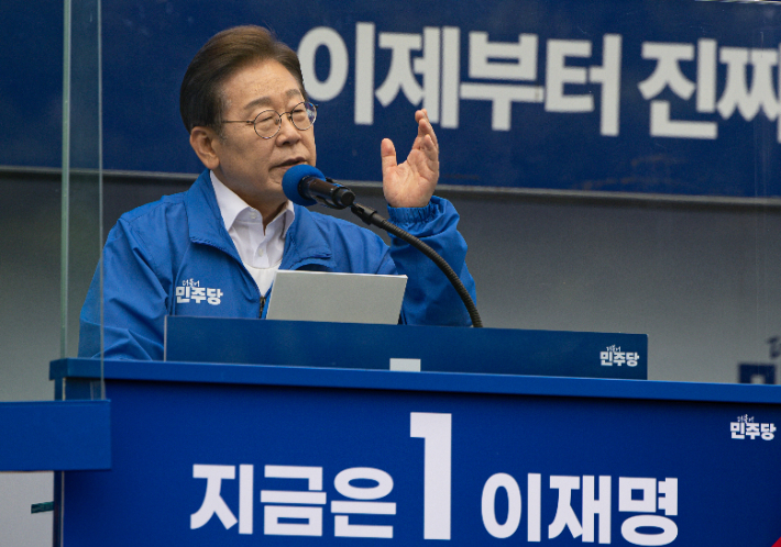 양산 간 李, '文기소' 검찰에 "없는 죄 만들어…제정신이냐"