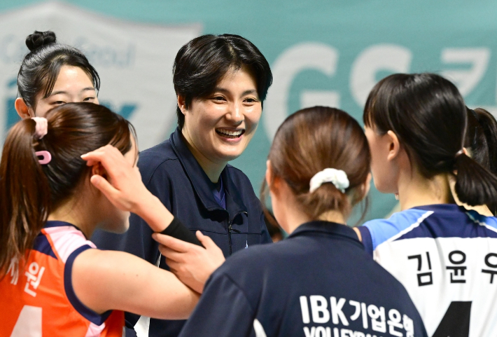 女 배구 김희진, 현대건설로 전격 이적 "26일 공식 발표"