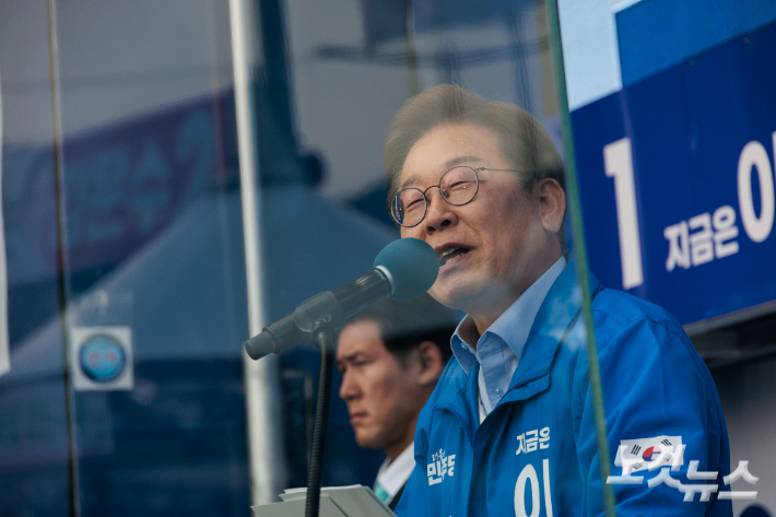 李, '비법조인 대법관 임명' 법안에 "섣부르다" 선 긋기