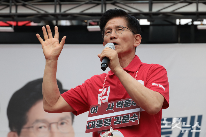 [속보]김문수 "대통령 당무 개입 원천 차단할 제도적 장치 마련"