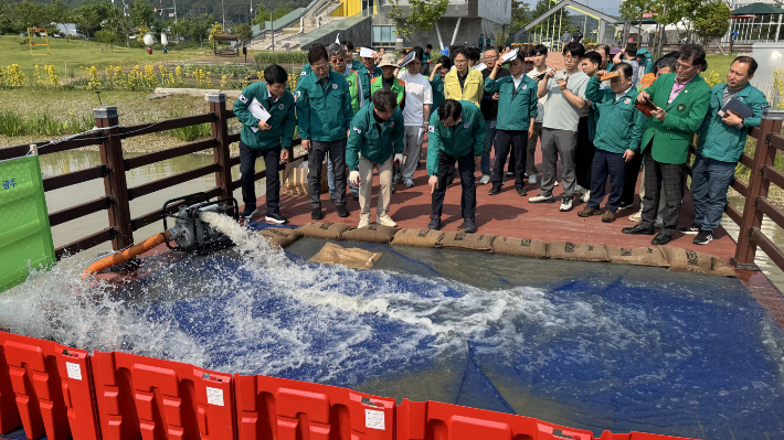 광주광역시는 26일 오후 남구 양과동 빛고을농촌테마공원에서 '2025년 여름철 자연재난 대비 풍수해 대응 유관기관 합동훈련'을 실시했다. 광주시 제공