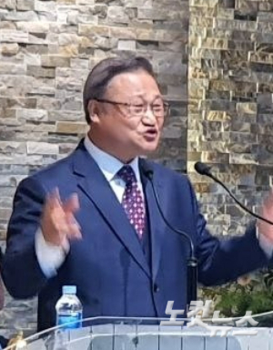 행복한교회 김정만 목사