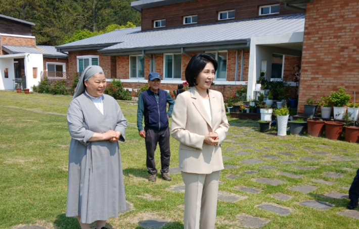 이재명 후보 배우자 김혜경 여사 비공개 고흥 소록도행