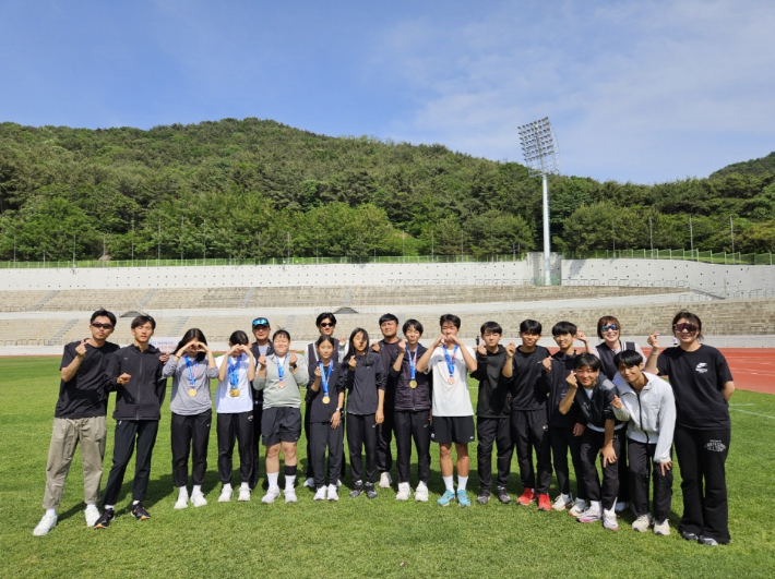 포항시 선수단이 제54회 전국소년체육대회에서 우수한 성적을 거뒀다. 포항시 제공