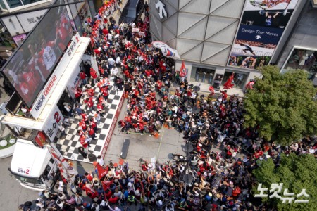 국민의힘 김문수 대선후보가 29일 오전 인천광역시 부평구 부평문화의거리에서 열린  "대역전의 서막, 인천" 부평구·서구·계양구 집중 유세에서 지지를 호소하고 있다.