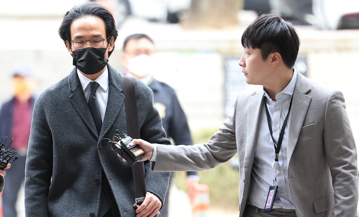 [속보]'200억대 횡령·배임 혐의' 조현범 회장 1심서 징역 3년