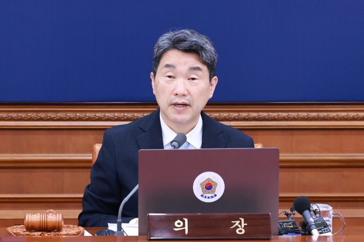 李 대행 "탑승자 구조 최우선" 지시…'해군 해상초계기 추락'에