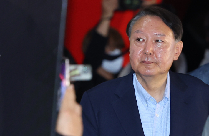 검찰, 경호처와 '尹 비화폰' 서버 제출 관련 협의 진행