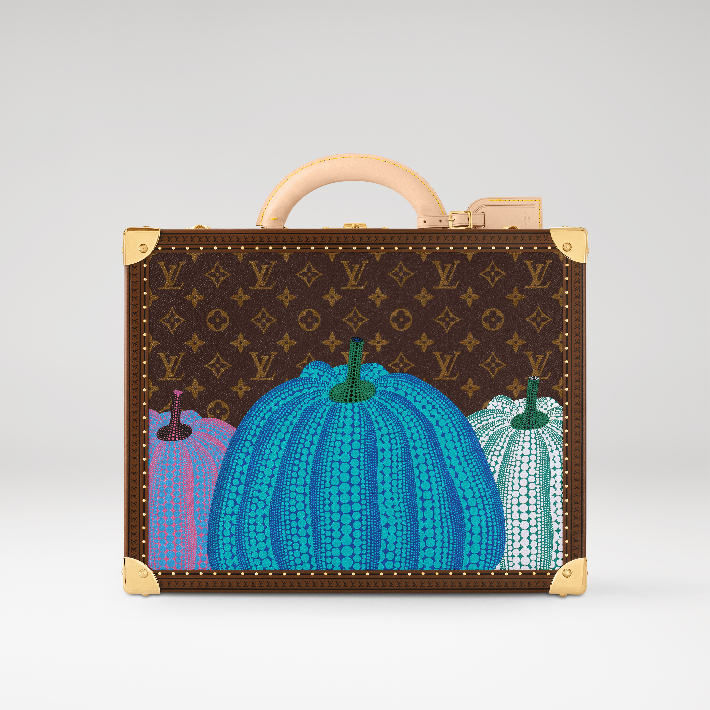 루이 비통과 쿠사마 야요이의 콜라보 제품_2 ⓒLouis Vuitton Malletier. 루이 비통 제공