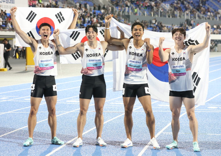 남자 400m 계주, 한국新과 함께 첫 아시아 정상…여자 400m 계주도 한국新