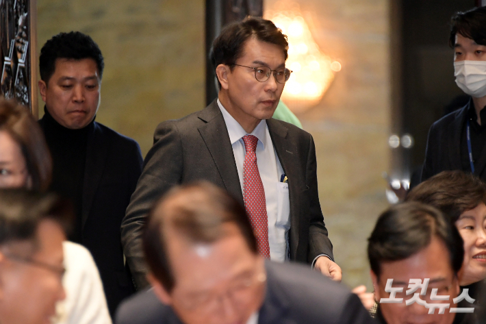 '尹탄핵 반대 당론 무효화'에 윤상현 "당 정체성 흔드는 것"