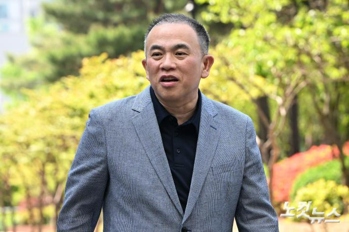 '창원국가산단 개입 의혹' 명태균 검찰 출석…혐의 부인