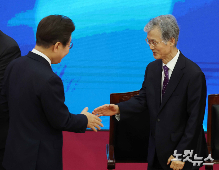 조희대, 대법관 증원법에 "공론장 마련 희망한다"
