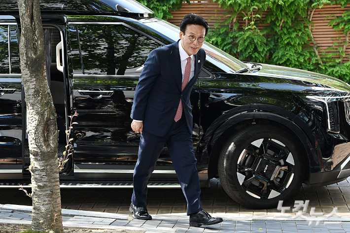 인사청문회 준비 사무실 첫 출근한 김민석 국무총리 후보자 [노컷네컷]