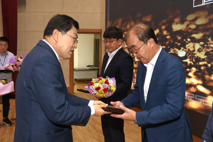 경북문화관광공사 '세계 헌혈자의 날' 유공자 단체 표창 수상