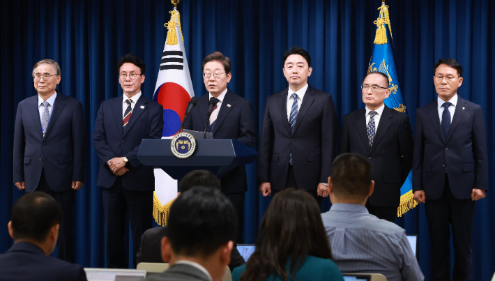 수석에 우상호·오광수·이억원·이규연 물망…장관인사도 속도