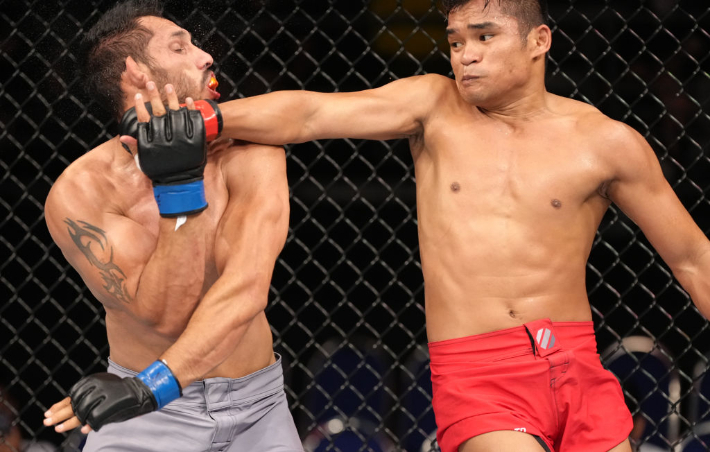 유주상과 대결 예정인 제카 사라기(사진 오른쪽). UFC 제공