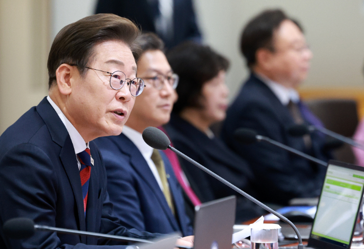 [속보]李대통령 "해양수산부 신속한 부산 이전" 지시