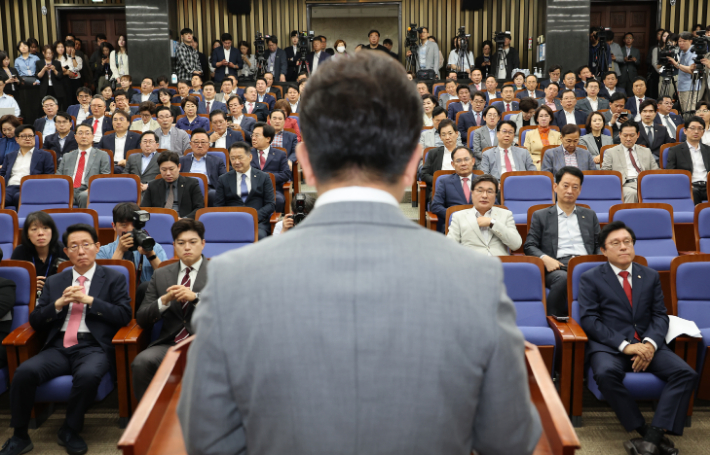 국힘, 난상토론 벌였지만 쇄신안 결론 못내…"9일 재논의"