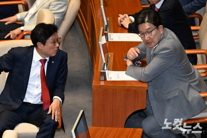 권성동 "내가 차기 비대위원장 임명?…해괴한 음모론"