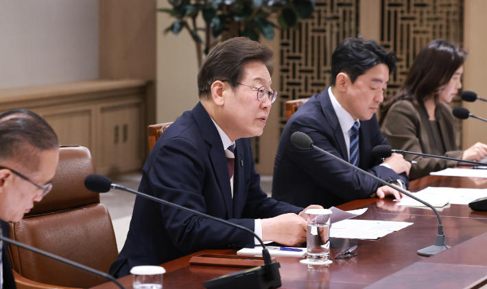 李 '경제 살리기' 고삐…20조 규모 추경·규제완화 '쌍끌이'