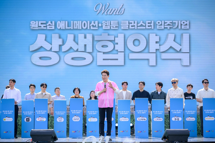 노관규 시장이 원도심 클러스터 21개 콘텐츠 기업 상생협약식에서 발언하고 있다. 순천시 제공