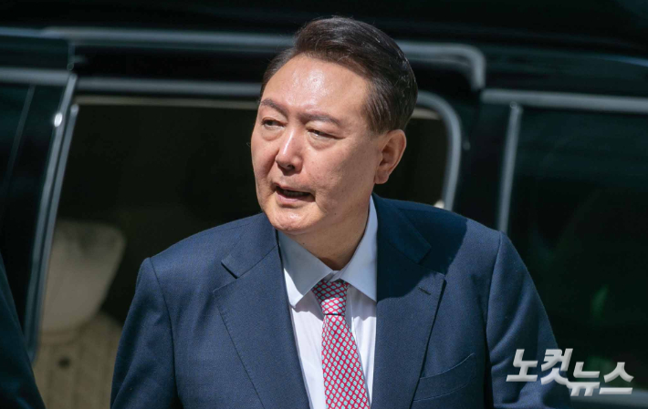 경찰, 계엄 반년 만에 尹 조사 시도…불출석에 2차 소환장