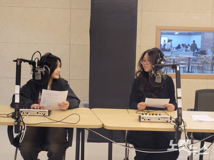 충북대학교 코리아인 동아리는 고려인중동입국 청소년들을 돕기위한 단체다. 최영실 아나운서