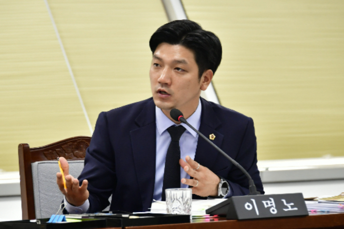 이명노 광주시의원 상임위 활동 모습. 광주시의회 제공