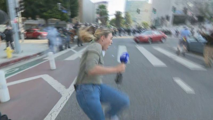 호주 총리, 자국 기자 고무탄 맞은 사건에 "용납할 수 없어"[영상]