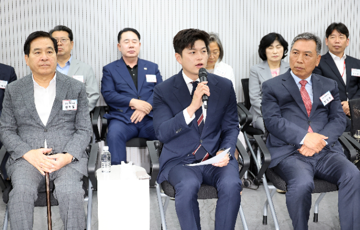 김용태 "당심에 묻자"…'당원 여론조사'로 의원들 압박
